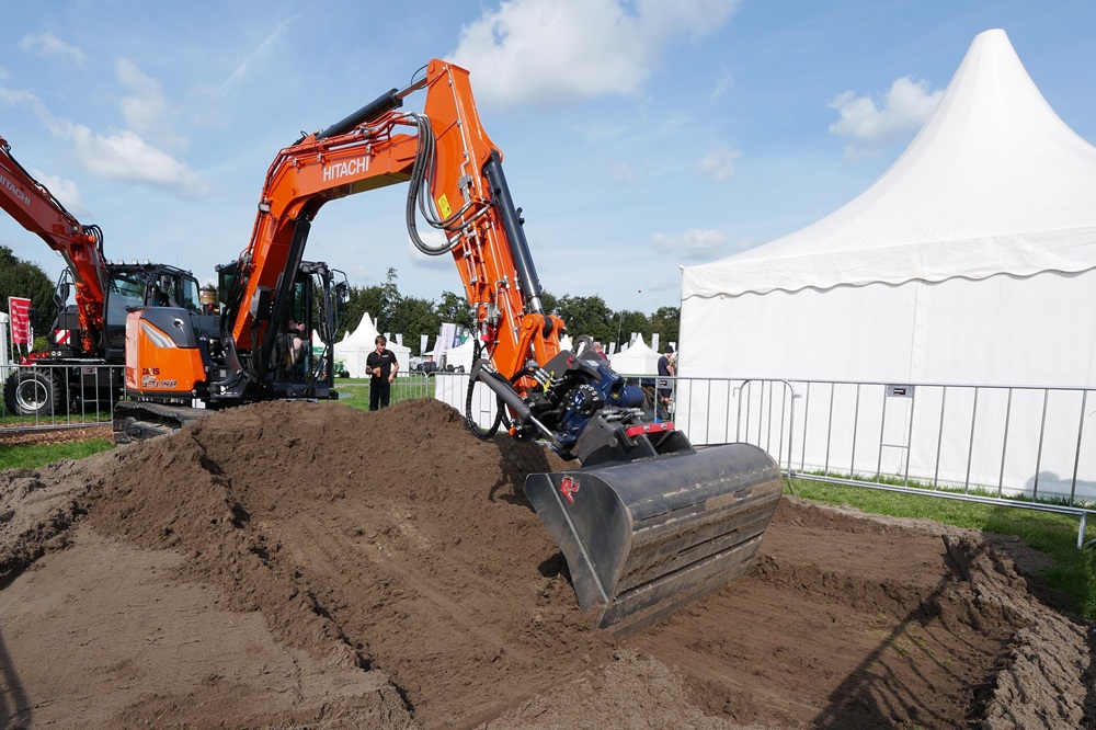 Hitachi rupskraan getest op GTH-beurs