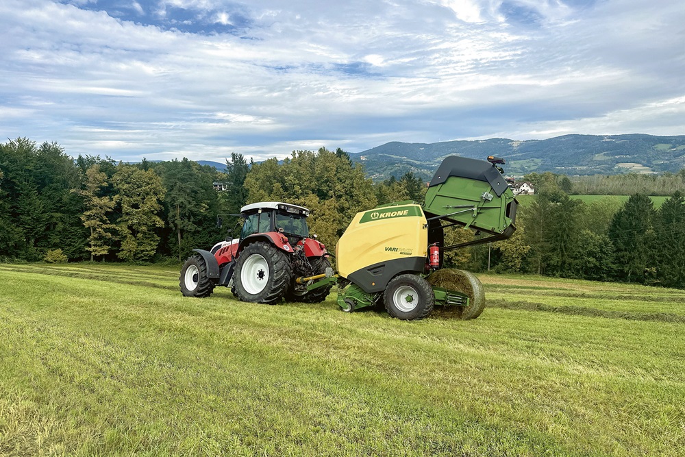 Krone heeft grip op balen met nieuwe balenklem